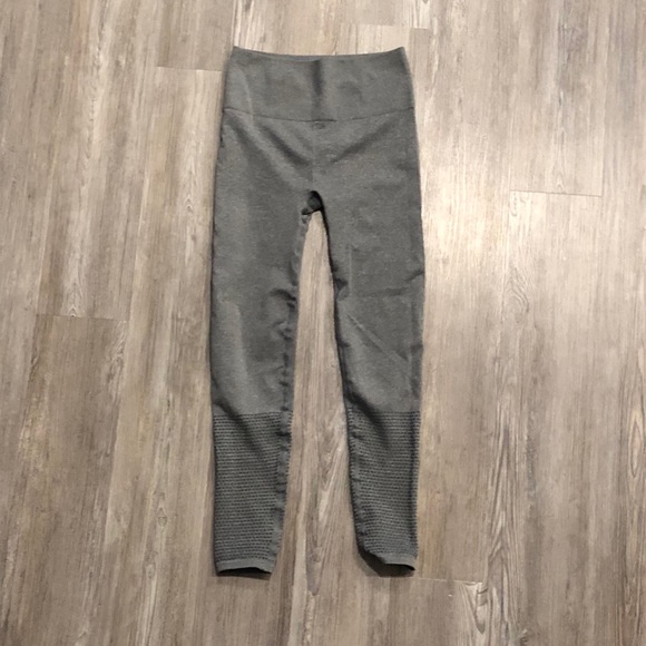 Fabletics Seamless High Waisted Mesh Legging - Picture 1 of 2